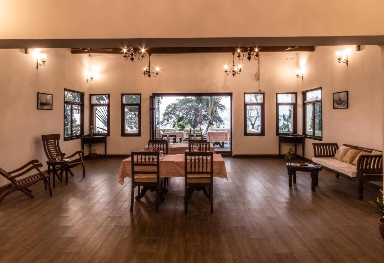 Amritara The Poovath Beachfront Heritage, Fort Коччи Экстерьер фото